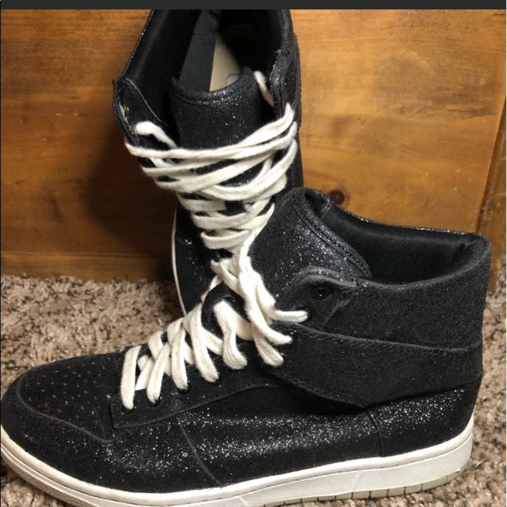 black steve madden shuffle high tops